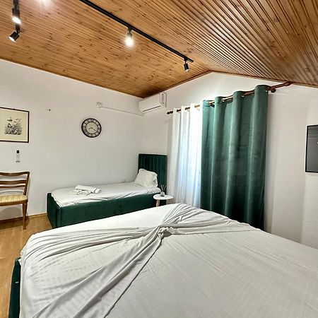 Lakeview Escape Koman Exteriér fotografie