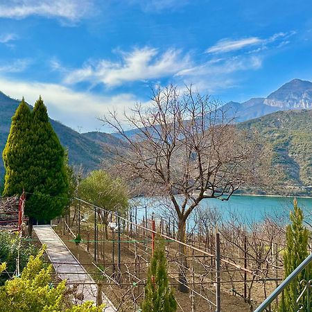 Lakeview Escape Koman Exteriér fotografie