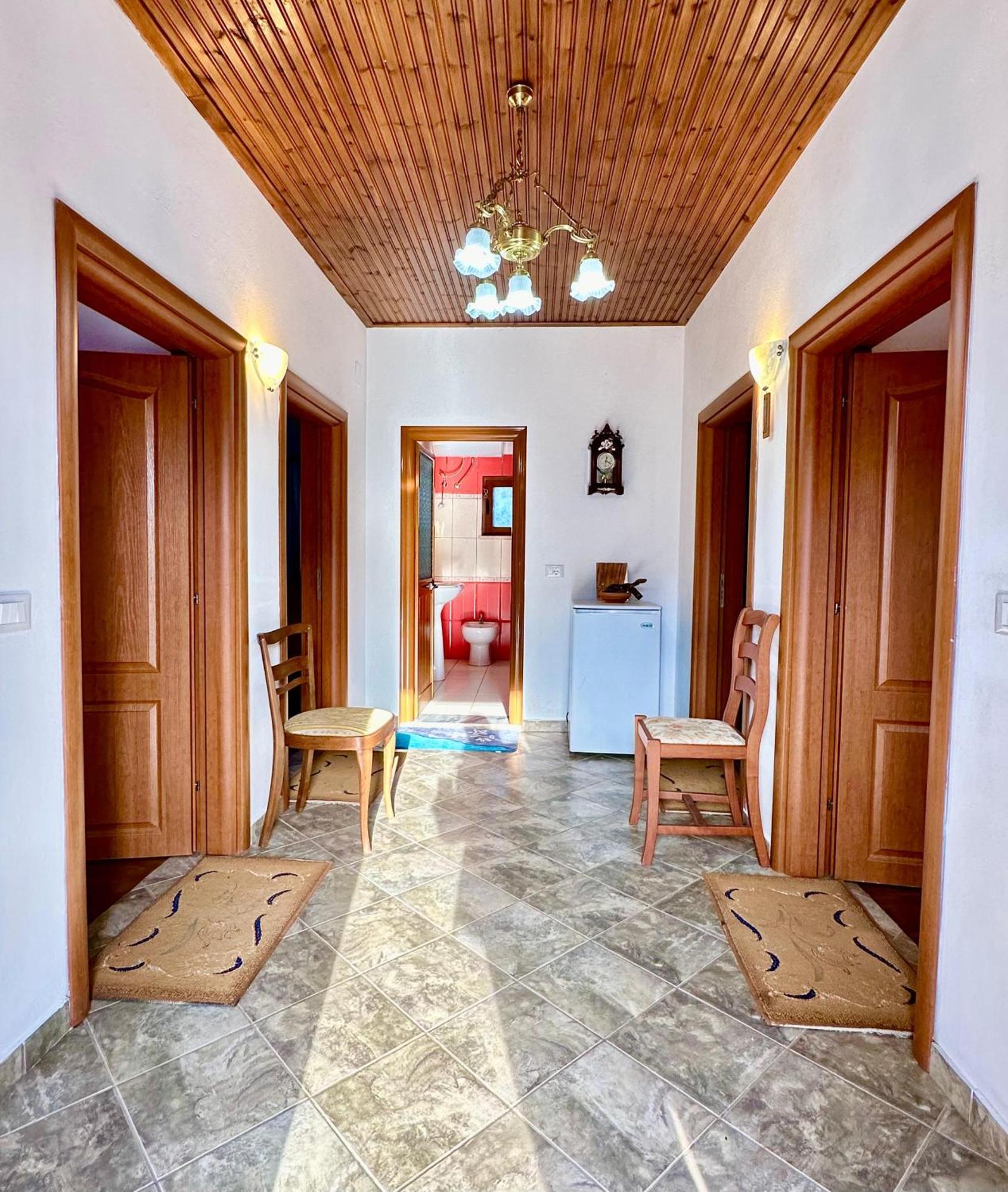 Lakeview Escape Koman Exteriér fotografie