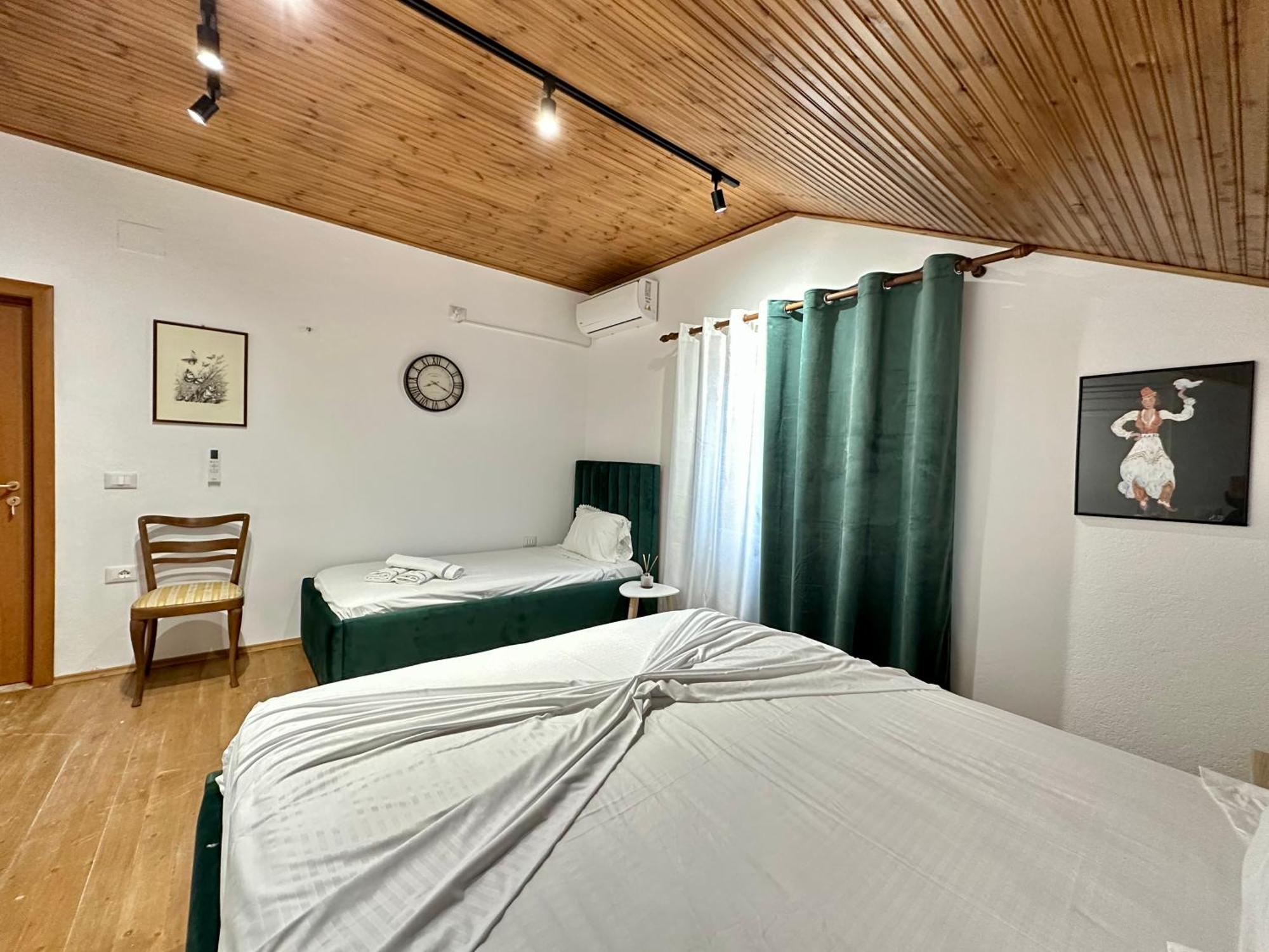 Lakeview Escape Koman Exteriér fotografie