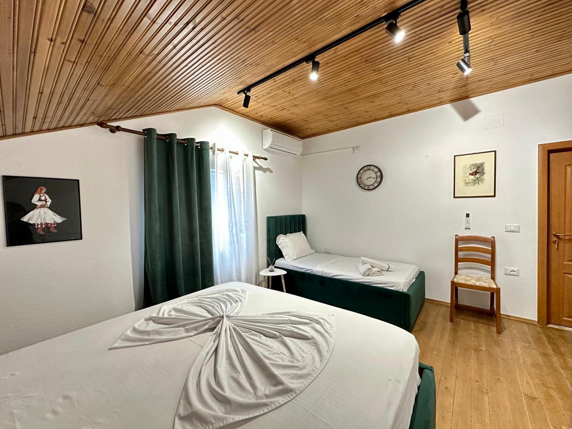 Lakeview Escape Koman Exteriér fotografie