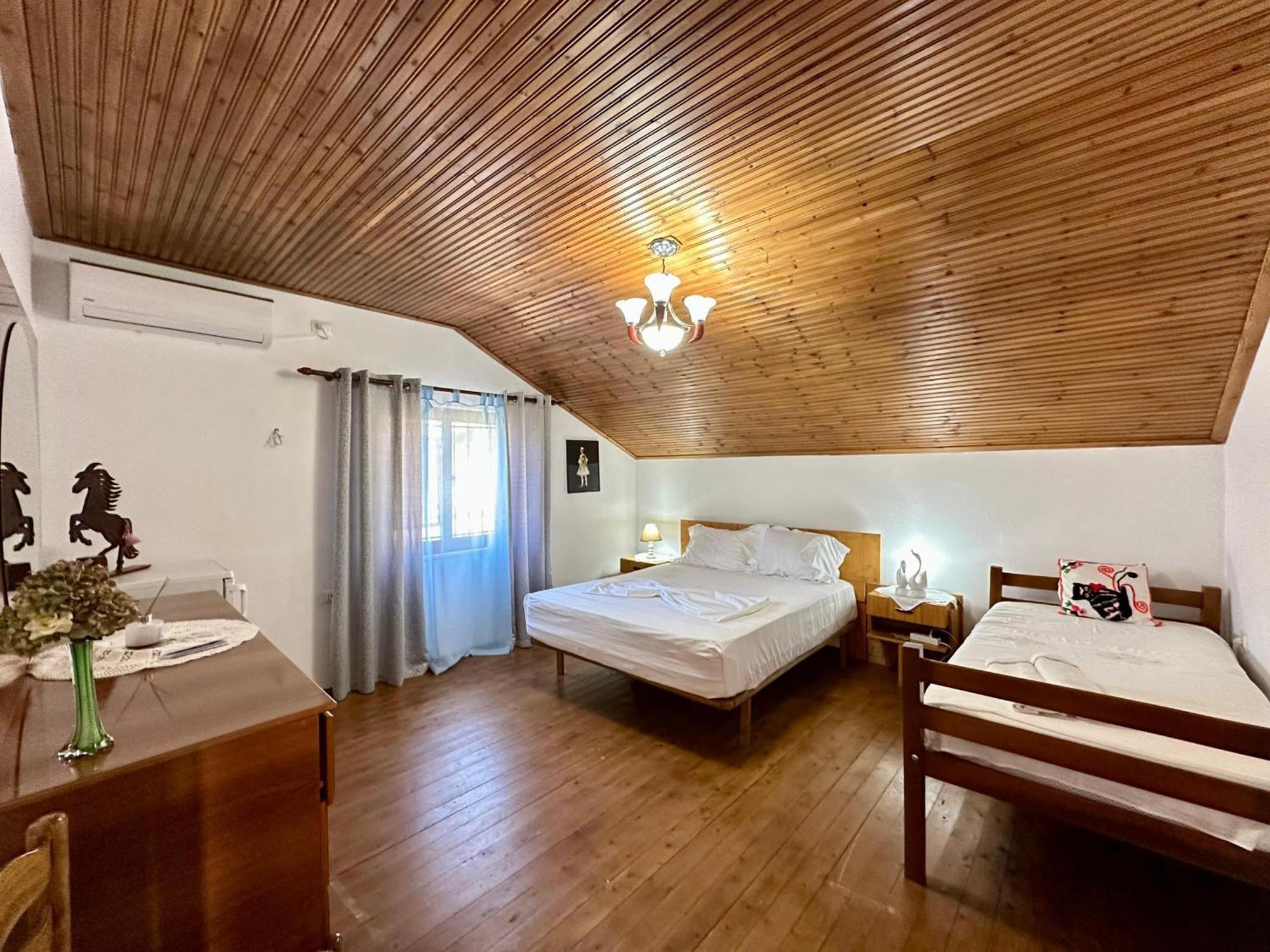 Lakeview Escape Koman Exteriér fotografie